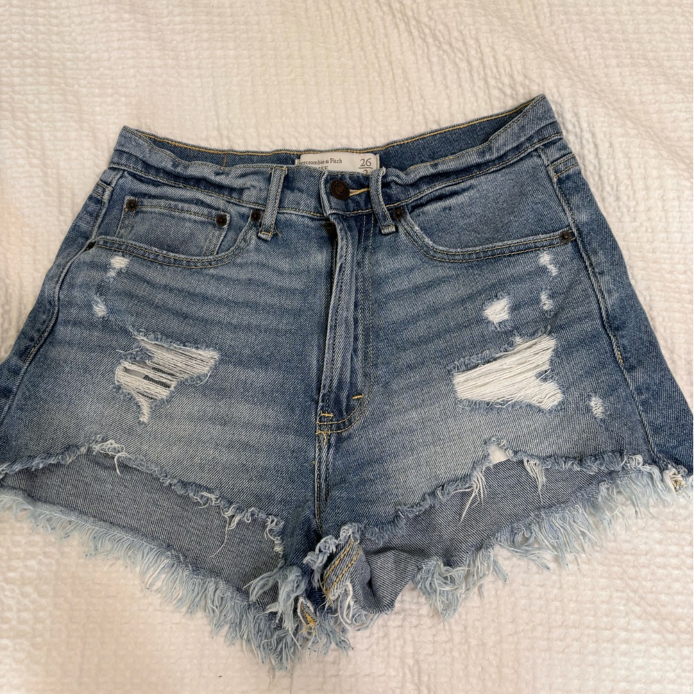 Abercrombie and Fitch Jean short size 26
